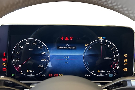 Mercedes-Benz S580 e 8 of 21