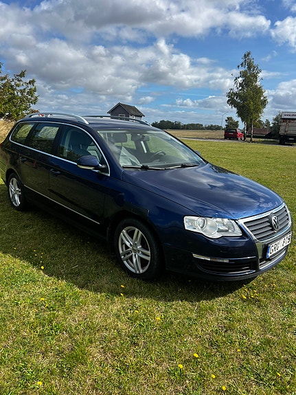 Volkswagen Passat 3 of 10