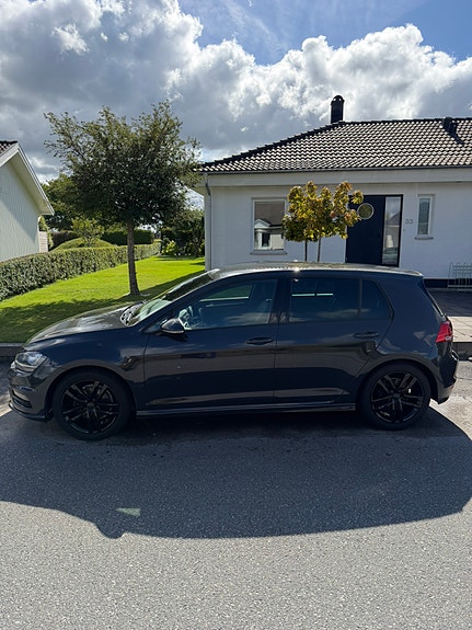 Volkswagen Golf VII 2 of 12