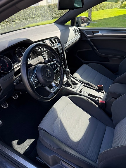 Volkswagen Golf VII 8 of 12