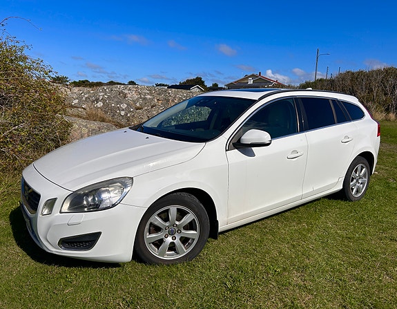 Volvo V60 12 of 13