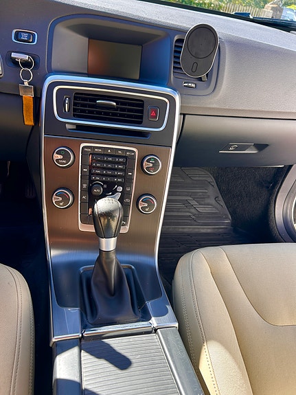 Volvo V60 9 of 13