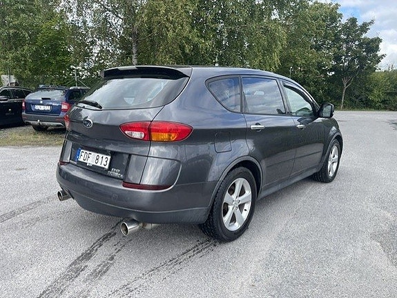 Subaru Tribeca 4 of 5