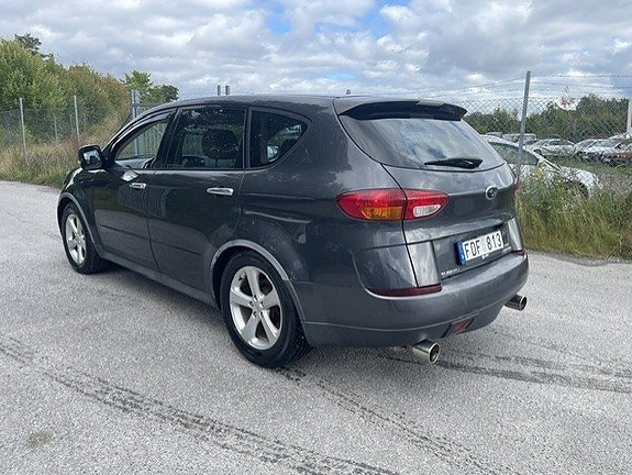 Subaru Tribeca 3 of 5