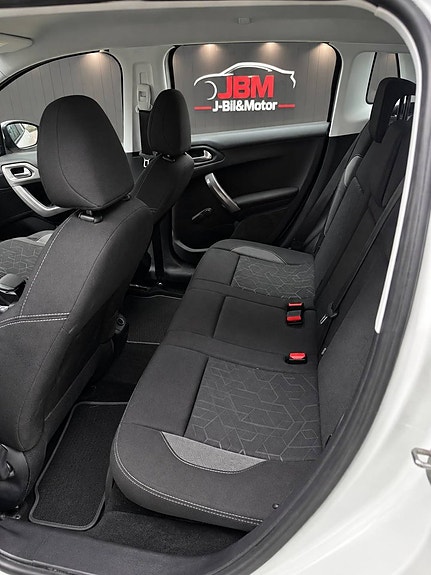 Peugeot 2008 7 of 7
