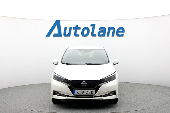 Nissan Leaf 4 of 28