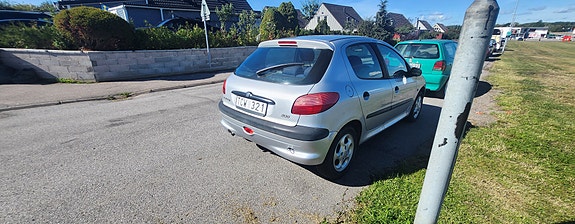 Peugeot 206 4 of 8