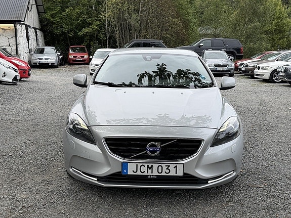 Volvo V40 5 of 21