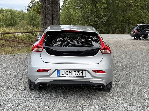 Volvo V40 6 of 21