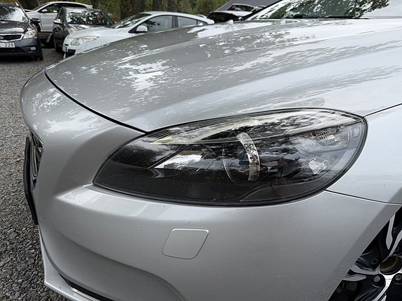 Volvo V40 9 of 21