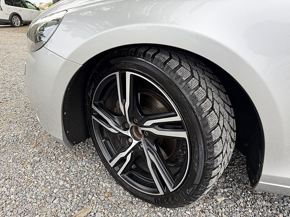 Volvo V40 10 of 21