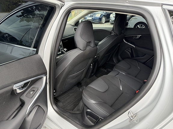 Volvo V40 17 of 21