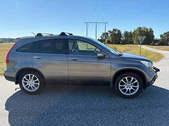 Honda CR-V 3 of 10
