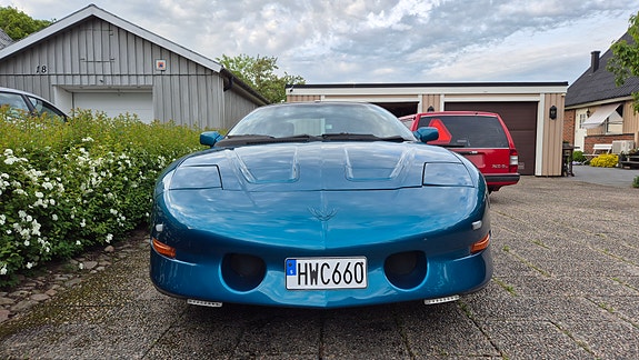 Pontiac Firebird 2 of 24