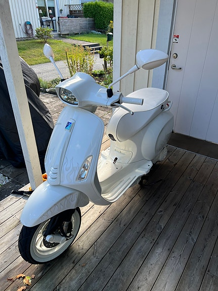 Piaggio Vespa Sprint 50 JB 2 of 13