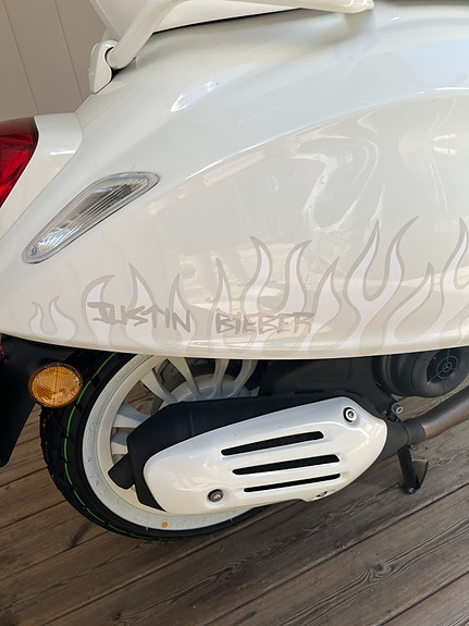 Piaggio Vespa Sprint 50 JB 4 of 13