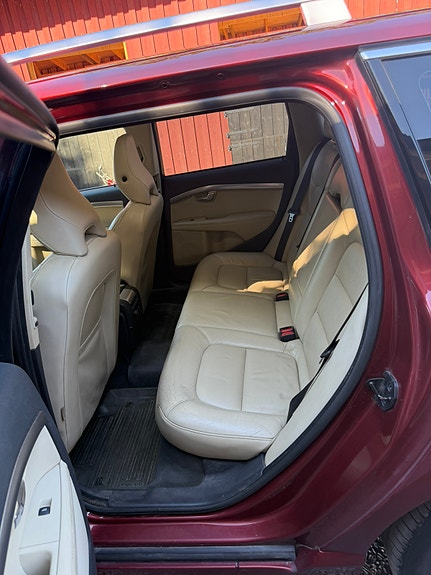 Volvo V70 9 of 19