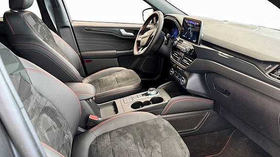 Ford Kuga 3 of 12