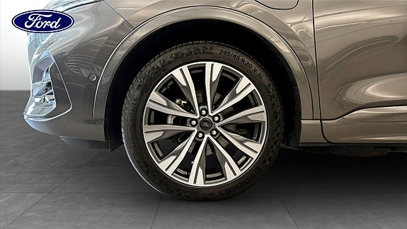 Ford Kuga 9 of 12