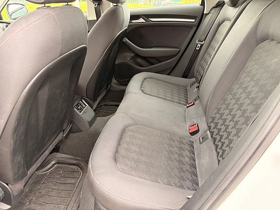 Audi A3 4 of 10