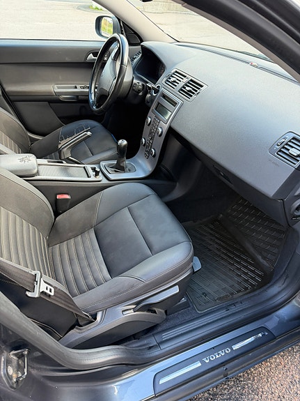 Volvo V50 7 of 10