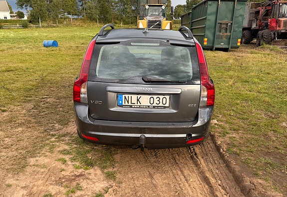 Volvo V50 3 of 10