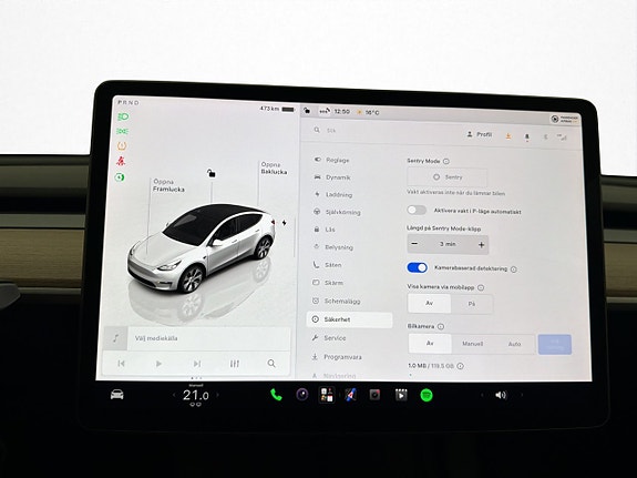 Tesla Model Y 26 of 30