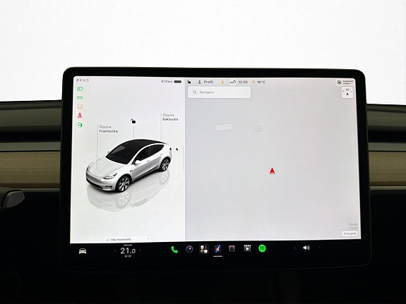 Tesla Model Y 21 of 30