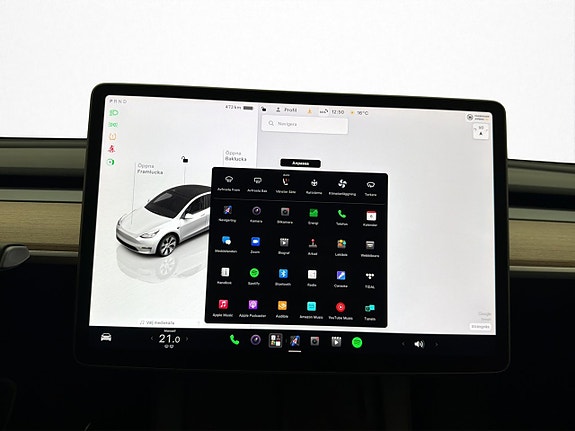 Tesla Model Y 22 of 30
