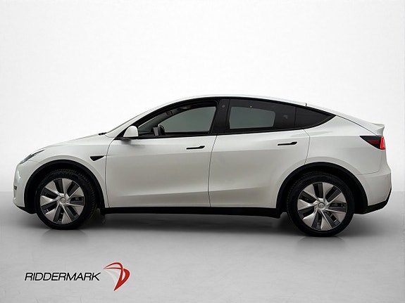 Tesla Model Y 5 of 30
