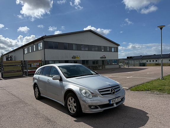 Mercedes-Benz R350 4 of 8