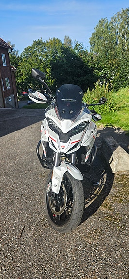 Ducati Multistrada V4 S 2 of 8