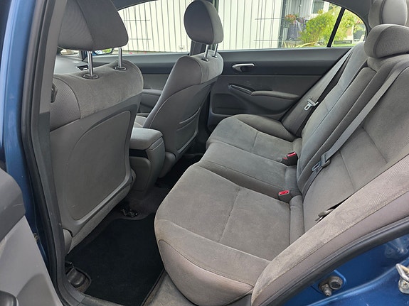 Honda Civic 7 of 8