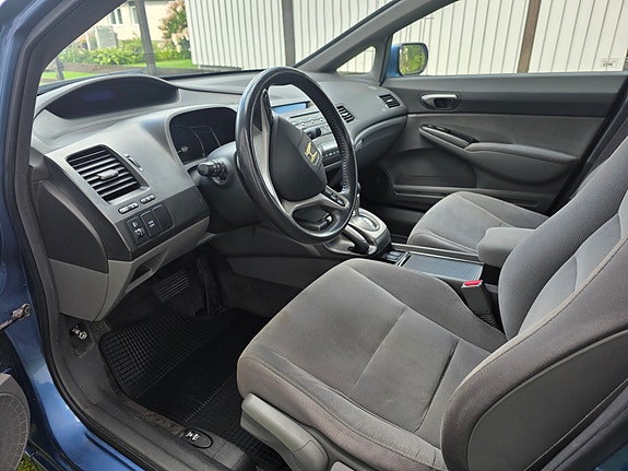 Honda Civic 8 of 8