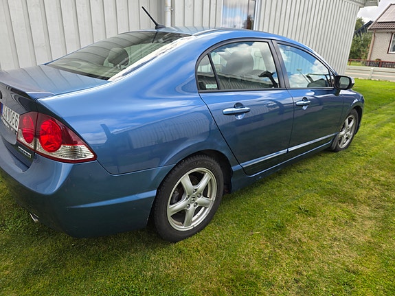Honda Civic 4 of 8