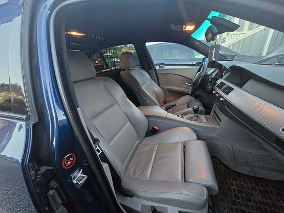 BMW 525i 6 of 7