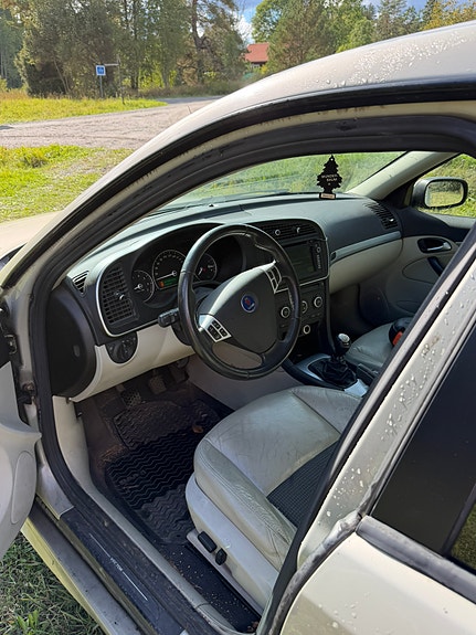 Saab 9-3 5 of 7