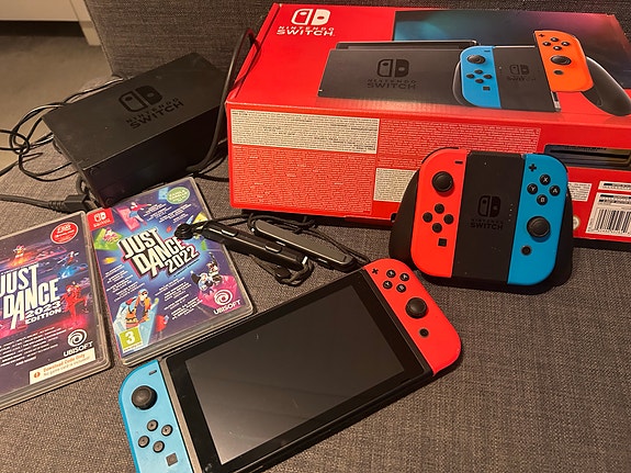 Nintendo Nintendo Switch spelkonsol med neonröda och neonblå Joy-Con
