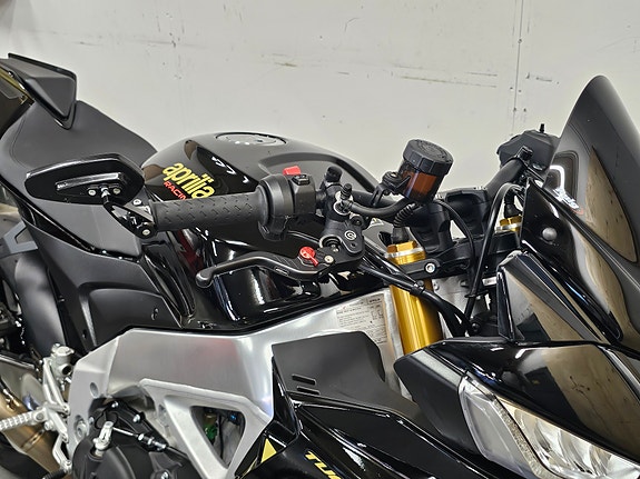 Aprilia TOUNO V4 5 of 8