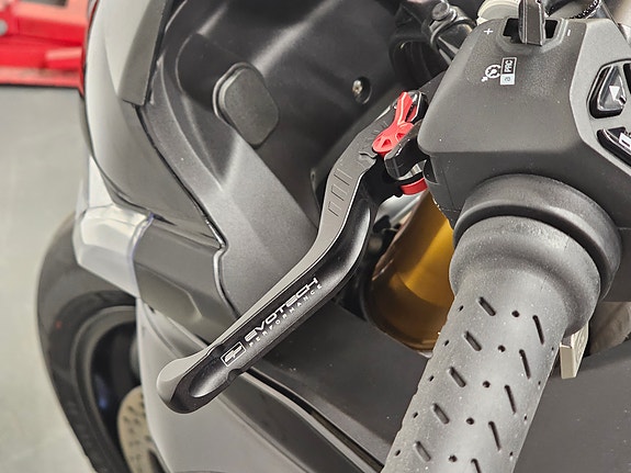 Aprilia TOUNO V4 7 of 8