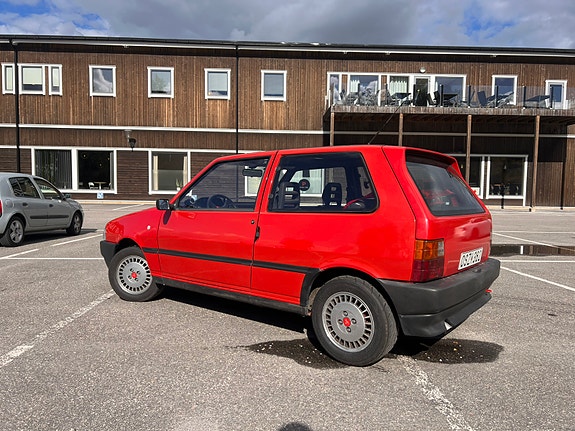 Fiat Uno 2 of 8