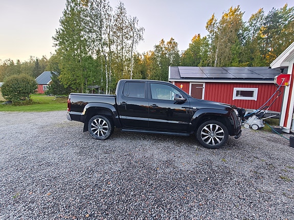 Volkswagen Amarok 3 of 4