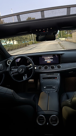 Mercedes-Benz E300 e 12 of 22