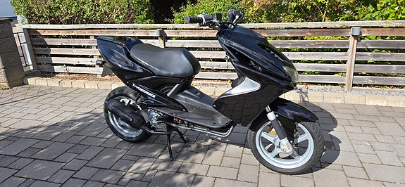 Yamaha Aerox 4 of 7