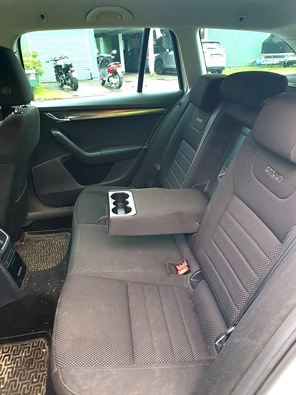 Skoda Octavia Scout 5 of 10