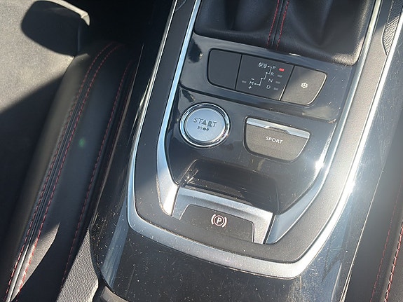 Peugeot 308 12 of 17