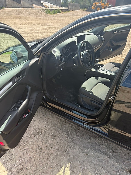 Audi A3 9 of 12