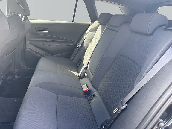Toyota Corolla 8 of 13