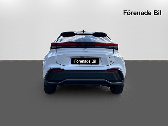 Toyota C-HR 5 of 30