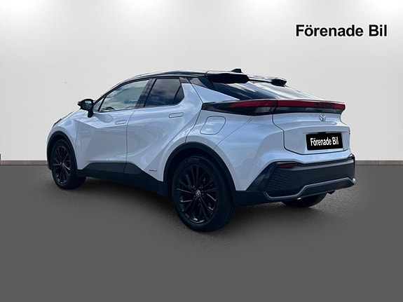 Toyota C-HR 6 of 30
